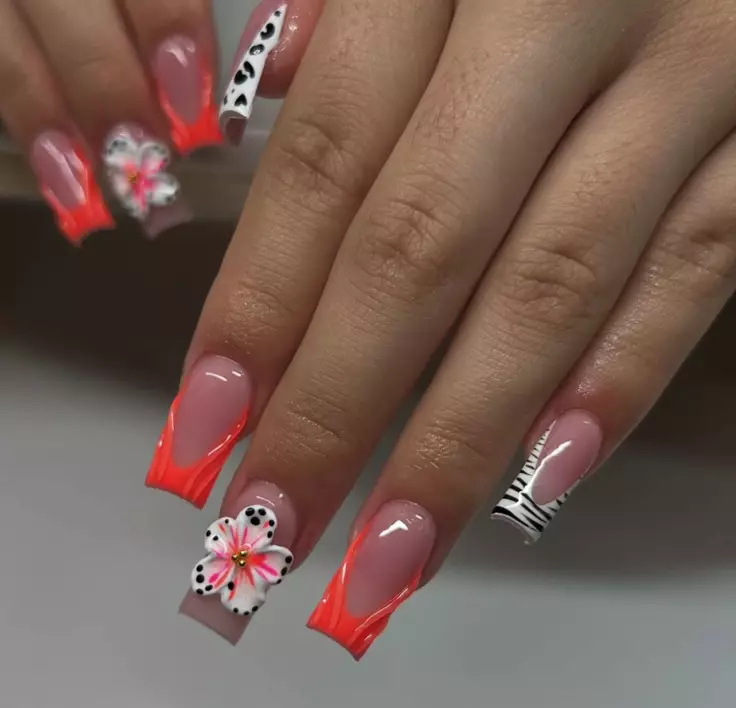 Minimal Girlie
